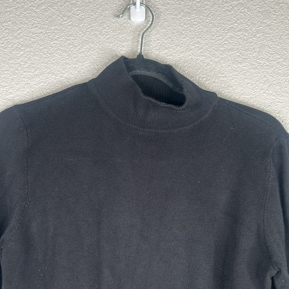 Joseph A. Black & White Striped Ribbed Mock Neck Long Sleeve Sweater Size M - Picture 2 of 6